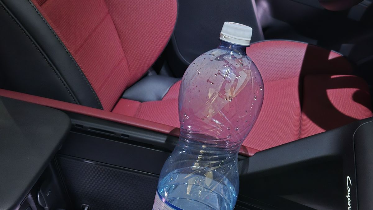 Plastikowa butelka to najgorszy pojemnik w takie upały