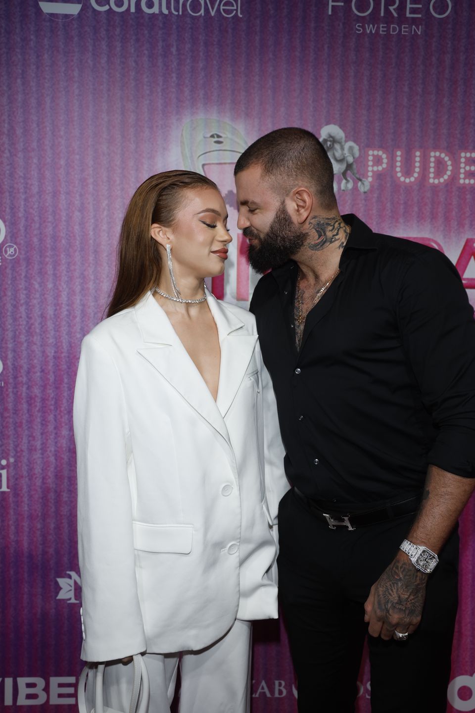 Wojciech Gola i Sofi na gali Pudelek Pink Party