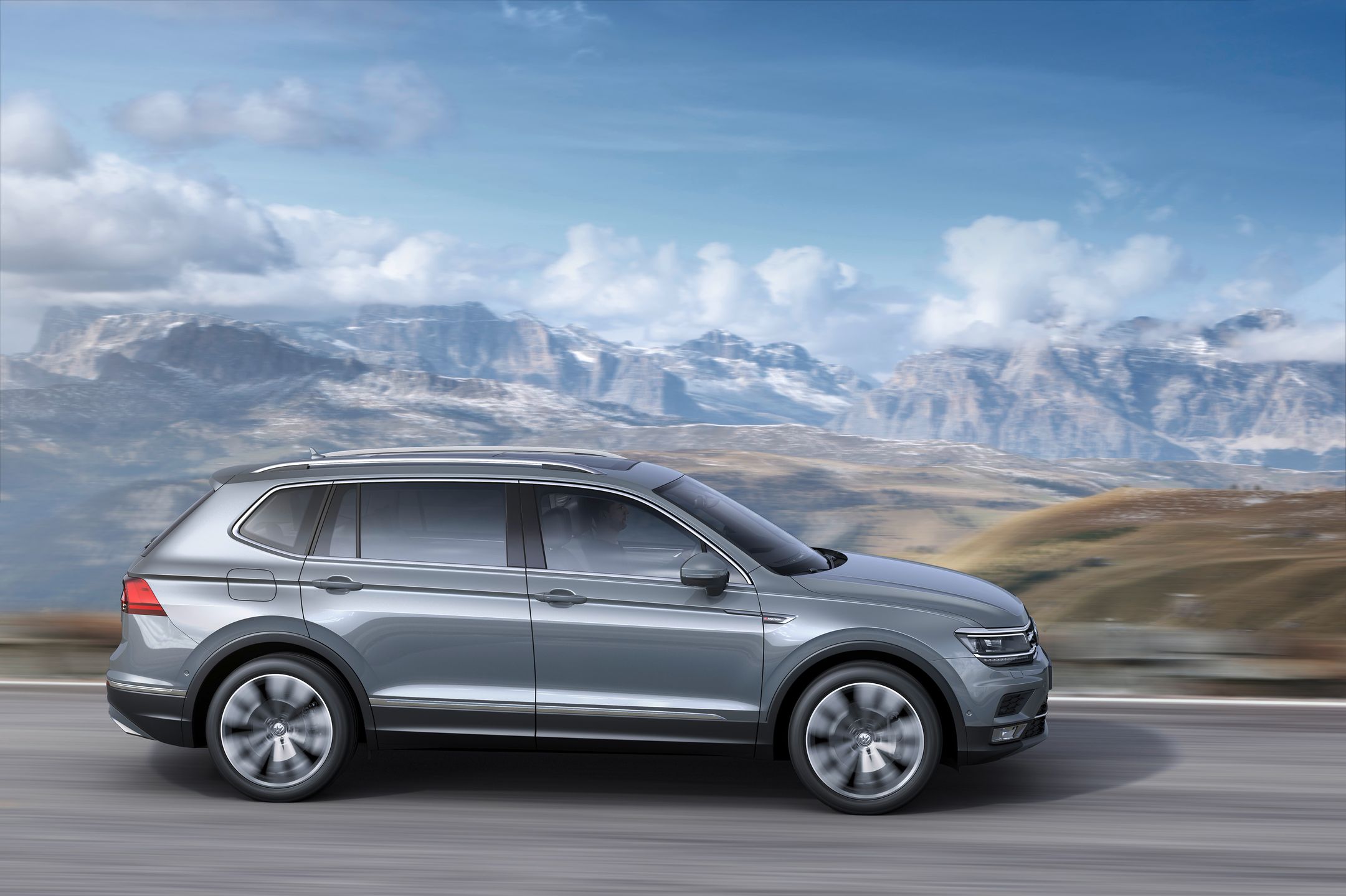Volkswagen Tiguan, ale Allspace i tym samym przeskakuje z segmentu C do segmentu D