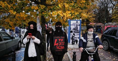 Strajk kobiet. Wrocław. Policja zabrała głos ws. ataków. Trwa analiza monitoringu i dowodów