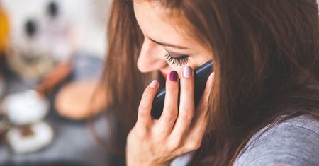 Dzwoni telefon z banku? Jeśli padną takie słowa - lepiej się rozłącz