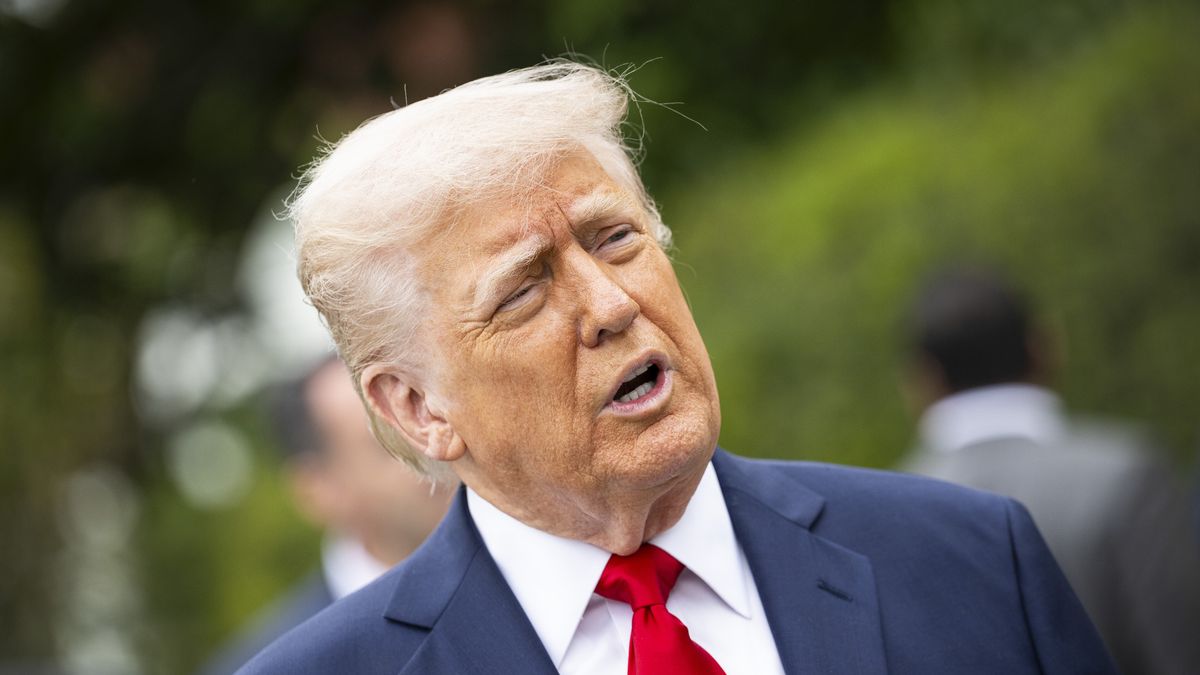 2025 Easter Egg Roll at the White House
epa12045163 US President Donald Trump attends the 2025 Easter Egg Roll event on the South Lawn of the White House in Washington, DC, USA 21 April 2025.  EPA/GRAEME SLOAN / POOL 
Dostawca: PAP/EPA.
GRAEME SLOAN / POOL
celebration, tradition, party