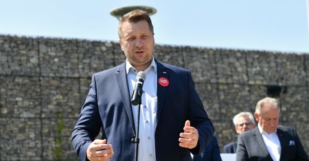 Afera mailowa. Czarnek odsunięty od kampanii Dudy? "Nie powinien pojawiać się w mediach"