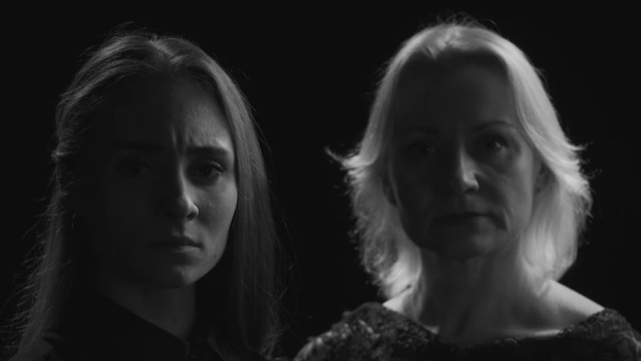 "Modlitwę za Ukrainę" wykonują Ukrainka Sofiia Popova i Rosjanka Alona Szostak