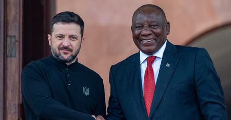 Kolejny uczestnik starań o koniec wojny w Ukrainie. Rozmawiał z Putinem