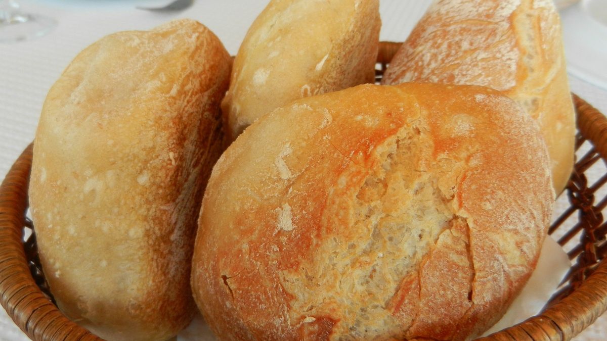 Bułki pszenne jak ze sklepu. Prosty przepis