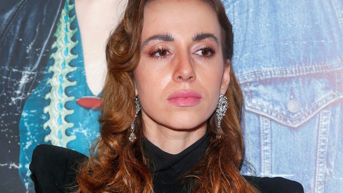 scena z: Marianna Schreiber, SK:, , fot. Baranowski/AKPAPremiera filmu "Powrót do tamtych dni", usta różowe, kolczyki srebrne, kobieta, Marianna Schreiber