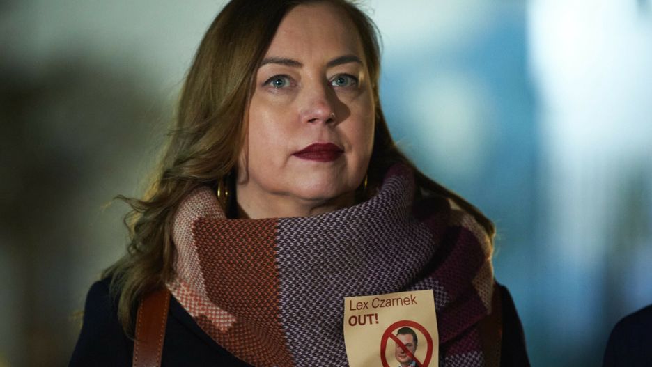 Hanna Gill-Piątek jest jedną z najbardziej aktywnych posłanek. To dzięki niej ujawniono nagrody i premie w rządzie