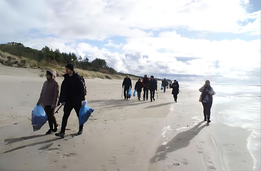 Walk around the Baltic: 5,469-kilometre hike to raise awareness of sea’s “critical state”