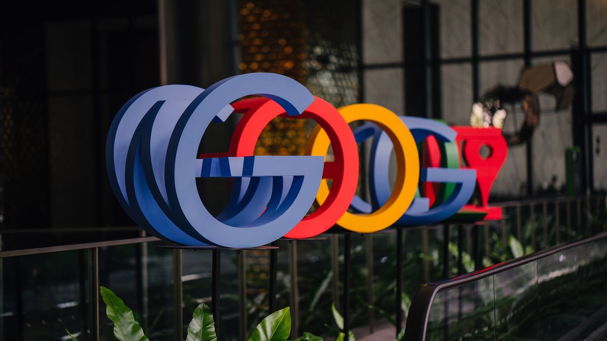 Logo Google w campusie firmowym z depositphotos