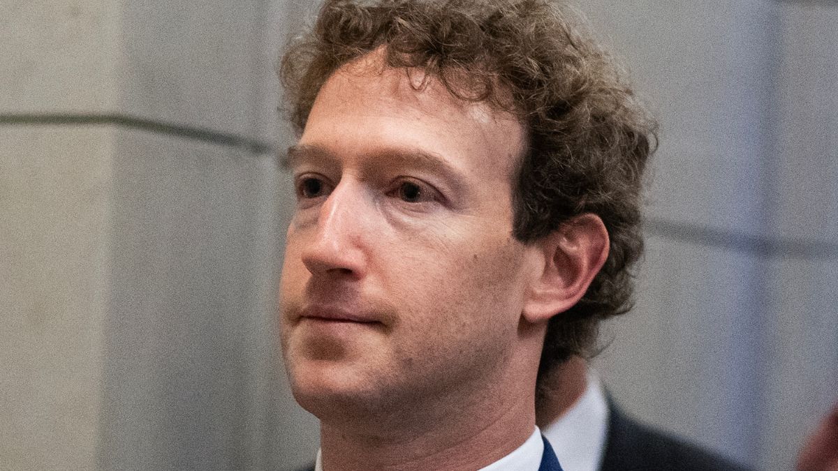 Mark Zuckenberg
