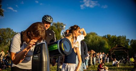 Przed nami kolejne okazje do obserwacji Perseidów w Astrobazach