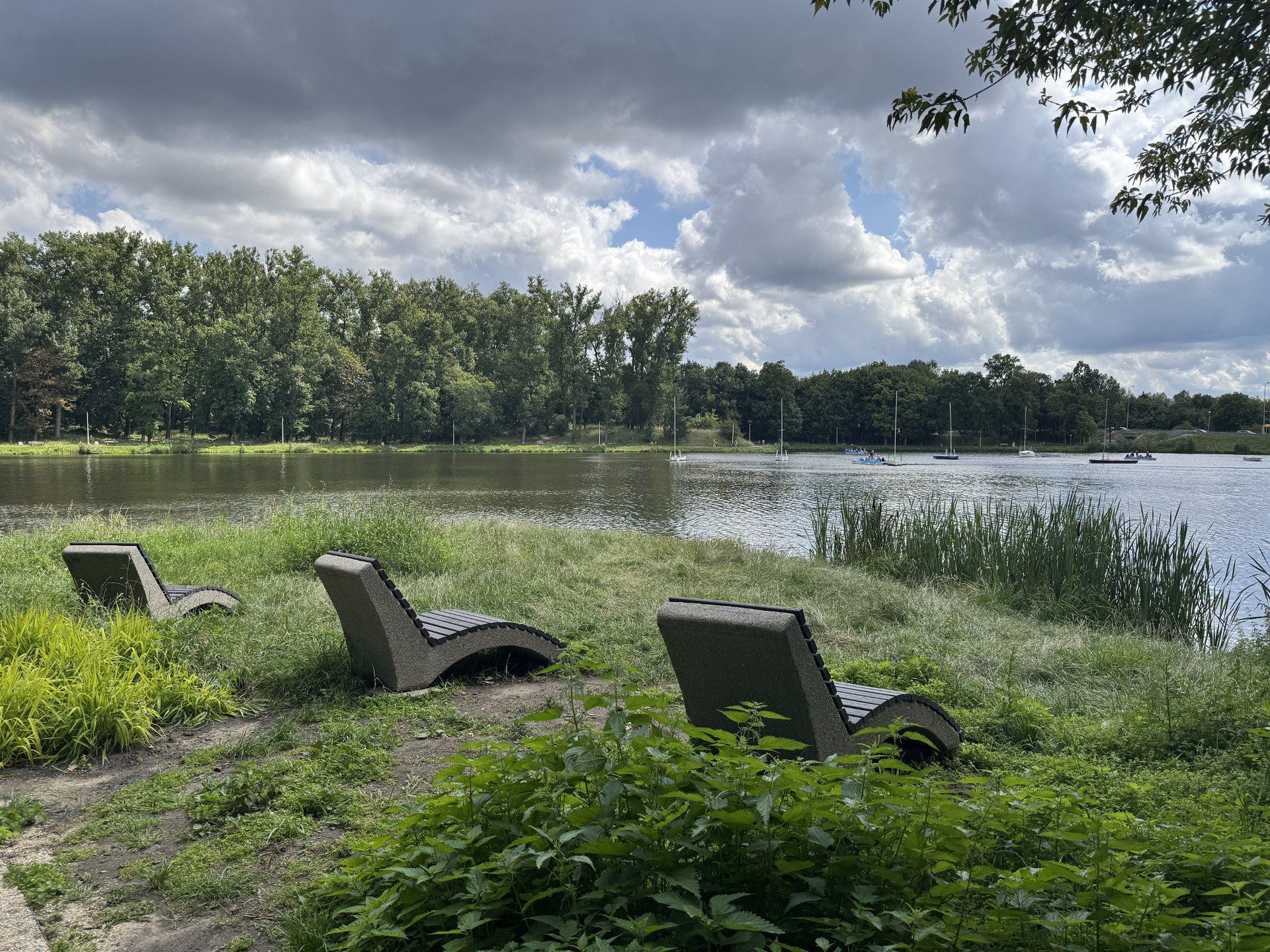 Port Kwiatów nad Zalewem Kieleckim to teraz przyjemne miejsce do spacerów i odpoczynku. 