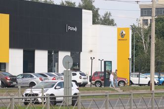 Moskwicz zamiast Renault. Rosjanie chcą produkować auta elektryczne
