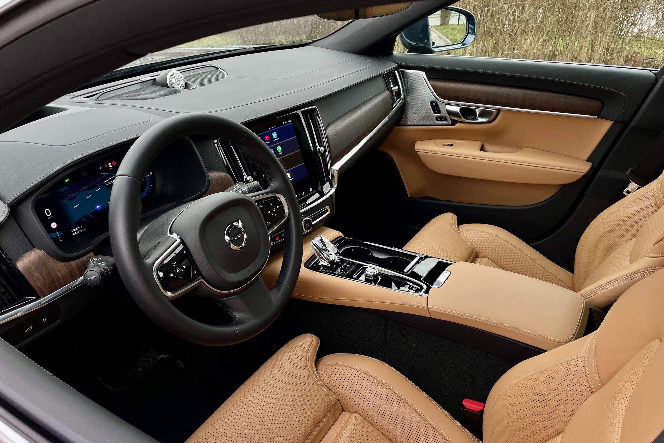 Volvo V90 T8