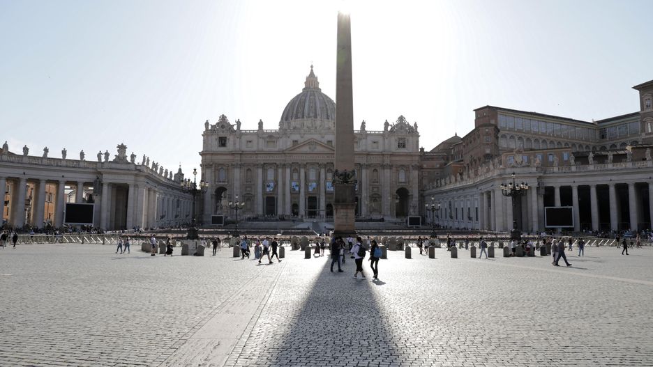 Plac świętego Piotra i bazylika św. Piotra w Watykanie