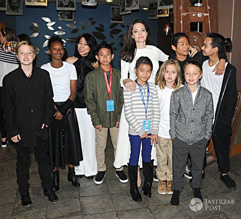 Angelina Jolie z dziećmi na premierze filmu