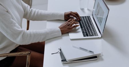 Jak monitorować łącze internetowe? Poradnik