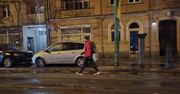 Poznań: Piesi wychodzą na ulice, kierowcy muszą zachować ostrożność
