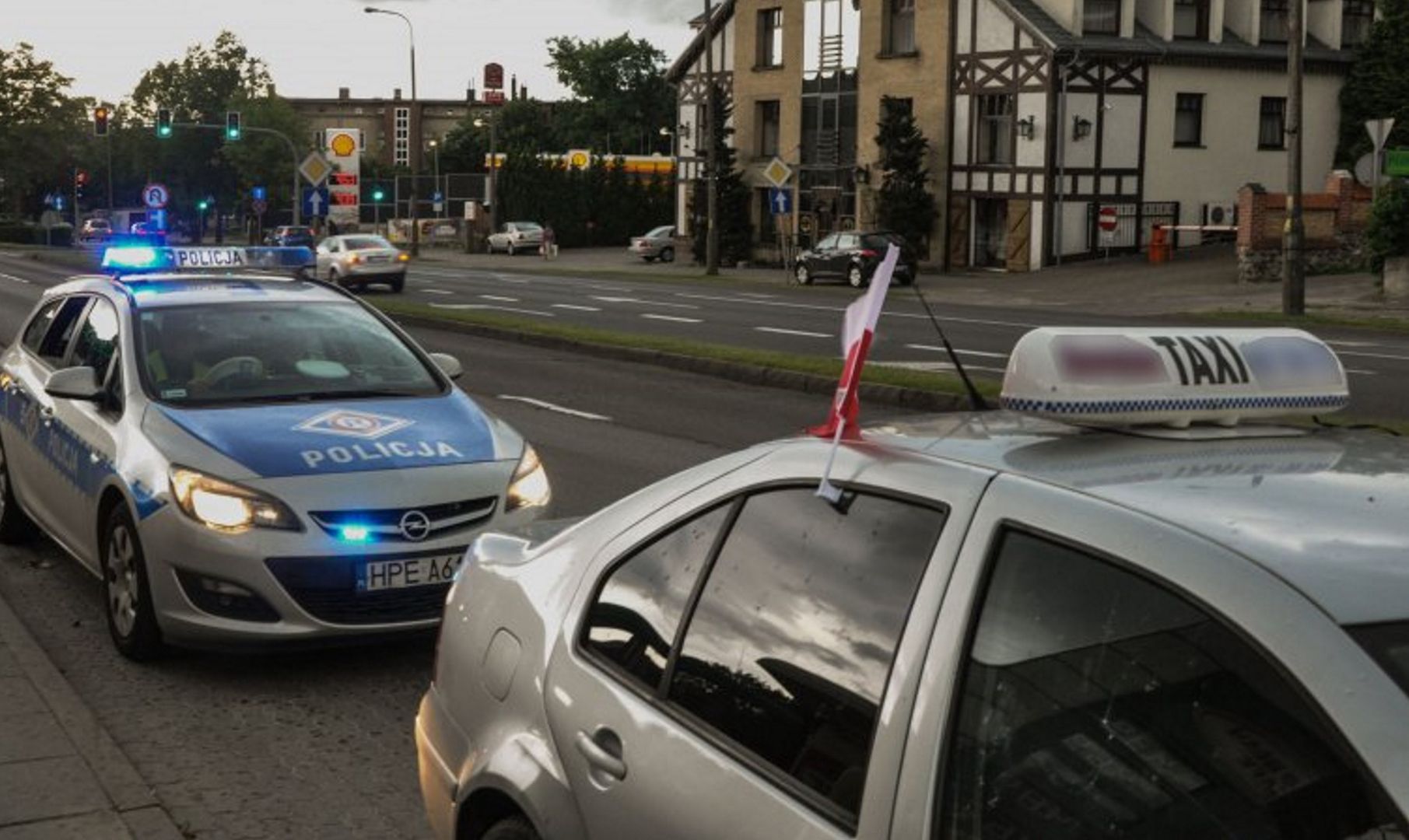 Napadli na taksówkarza w centrum Warszawy. Tak się tłumaczył 16-latek