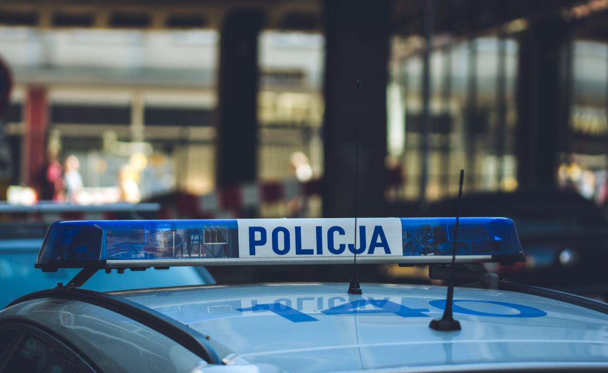 Kontrowersje po pogrzebie ofiar Tadeusza Dudy. Policja wyjaśnia
