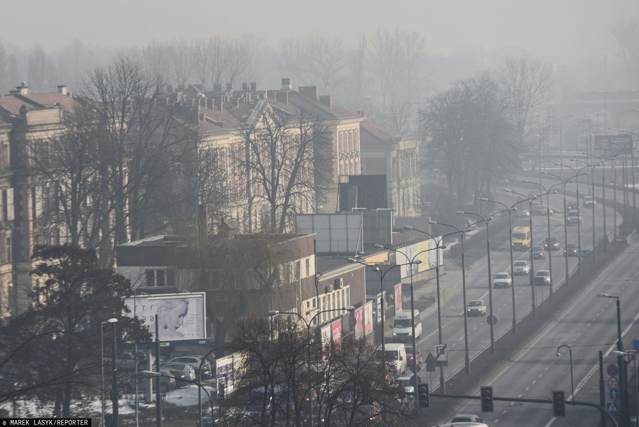 Smog nad Krakowem (fot. Marek Lasyk/Reporter)