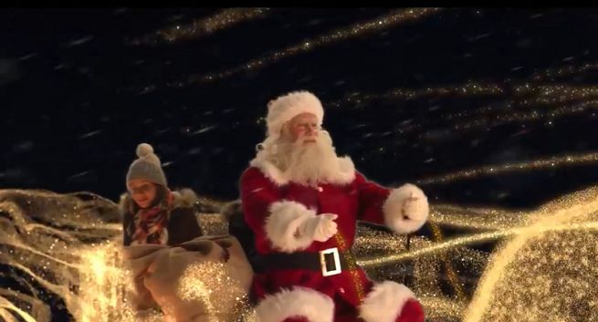 Biedronka z zaprzęgiem Świętego Mikołaja w bożonarodzeniowej kampanii Biedronki (wideo)