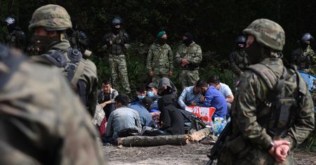 Uchodźcy na granicy. Rządowa agencja wysyła pomoc humanitarną