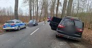 Grabczok: Pijany kierowca uderzył w drzewo. Dziecko trafiło do szpitala śmigłowcem