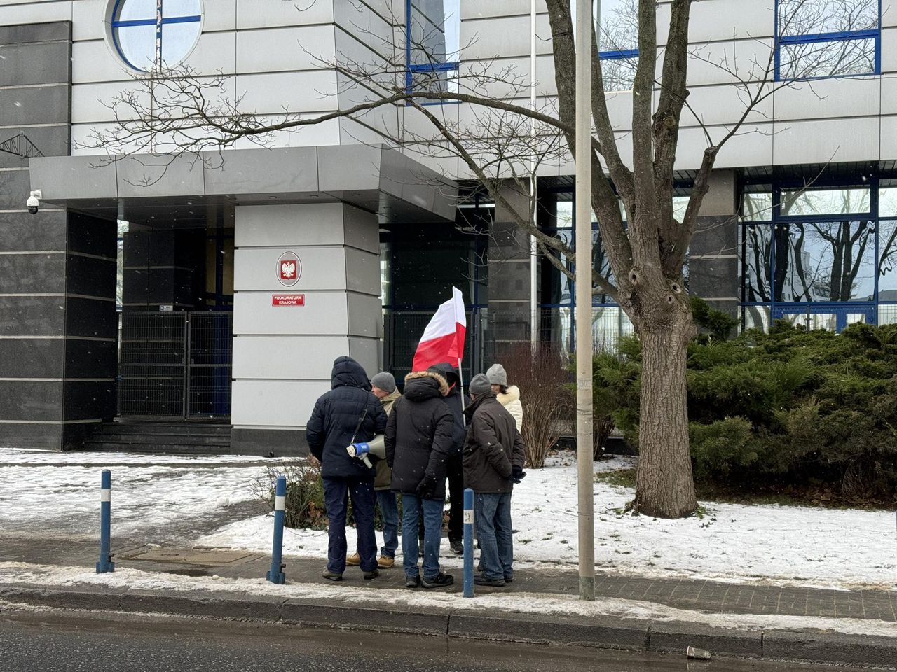 Protestujący przed Prokuraturą Krajową