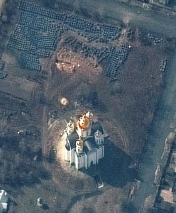 Bestialstwo Rosjan w Buczy. Masowy grób na zdjęciu satelitarnym