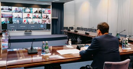 Trzecia dawka szczepionki przeciwko COVID-19 dla wszystkich. Podano termin szczepień