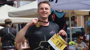 Dla nich jedno wbiegnięcie na Śnieżkę to za mało. Potrafią nawet trzy razy, w rewelacyjnym czasie! [ZDJĘCIA]