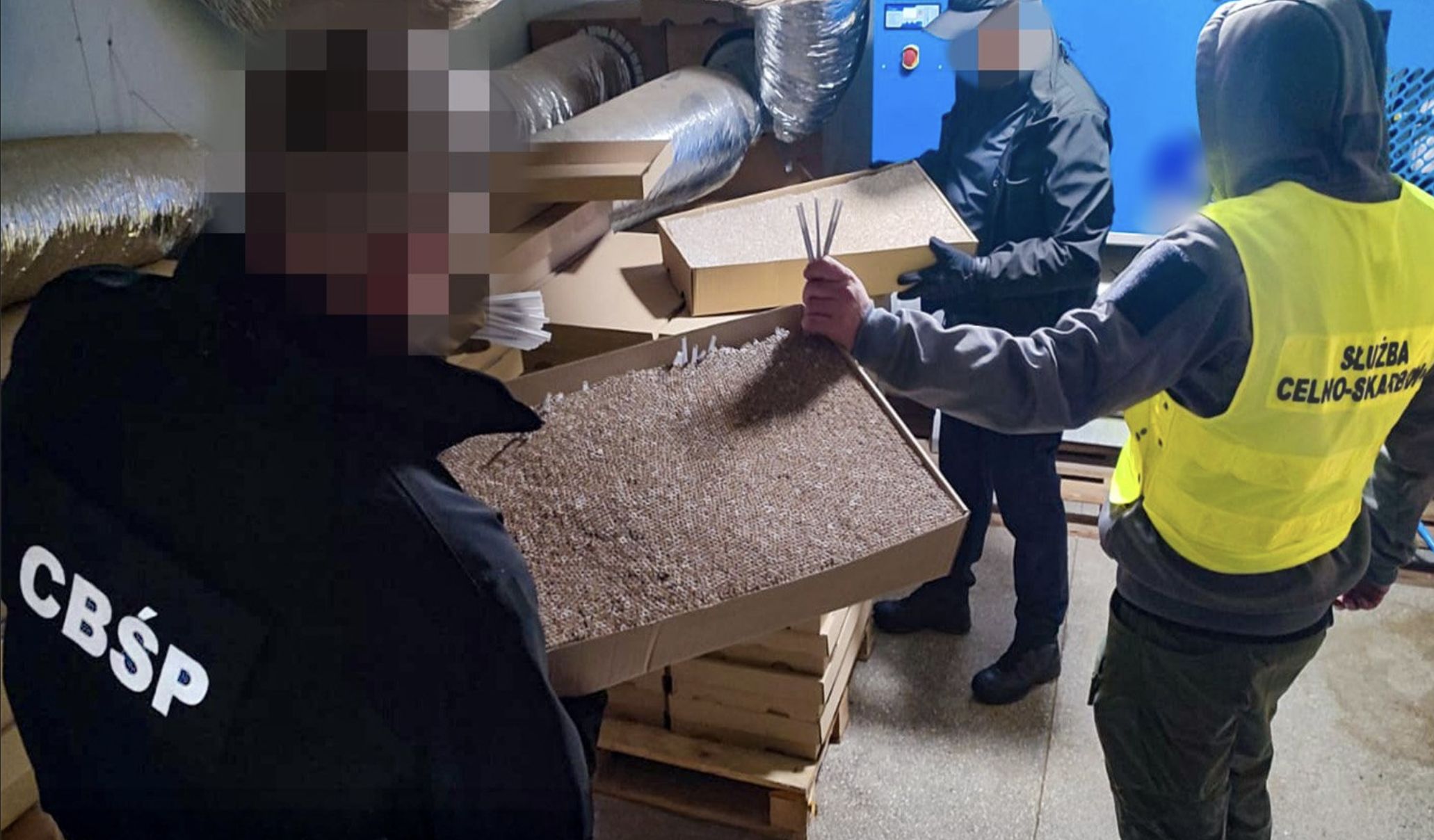 Służby zlikwidowały nielegalną fabrykę papierosów