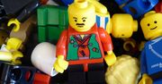 Figurki LEGO mają otwór na szczycie głowy. To nie przypadek