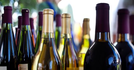 Szwedzi bojkotują alkohol z USA. Kalifornijskie wino wyraźnie traci