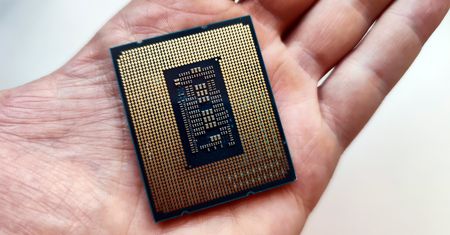 Intel przyznaje się do błędu. Ważne poprawki dla procesorów Core Ultra 200
