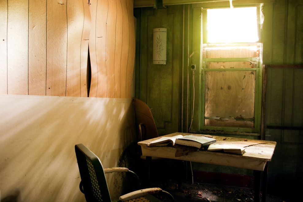 Hotele niczym po apokalipsie według Samanty VanDeman 2