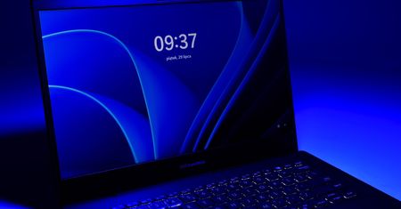 Idealny laptop biznesowy musi być mobilny, ładny i solidny! Sprawdzamy, czy Asus ExpertBook B5 zbliża się do ideału!