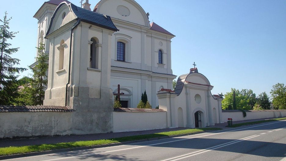 Józefów nad Wisłą. Kobieta usłyszała w kościele: won stąd i więcej się tu nie pokazuj"