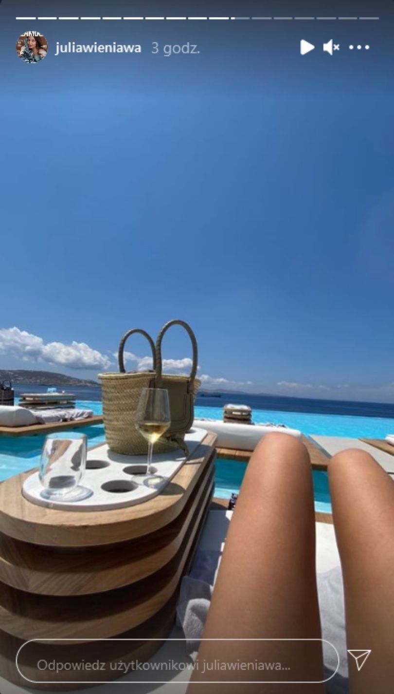 Julia Wieniawa relacjonuje pierwszy dzień wakacji na Mykonos