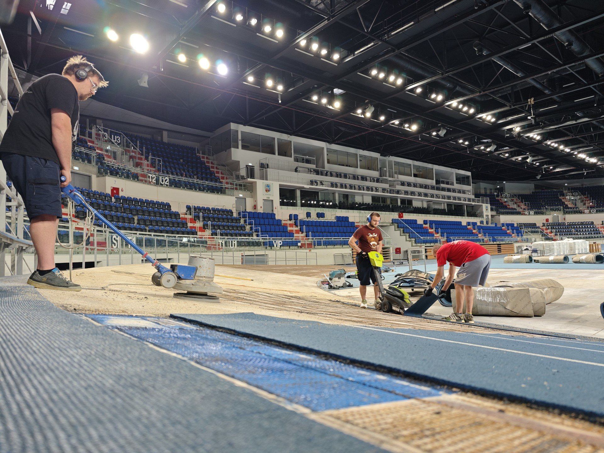 Modernizacja nawierzchni lekkoatletycznej typu MONDO w Arenie Toruń