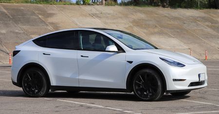 Tesla wraca na szczyt. Europa uwielbia te samochody