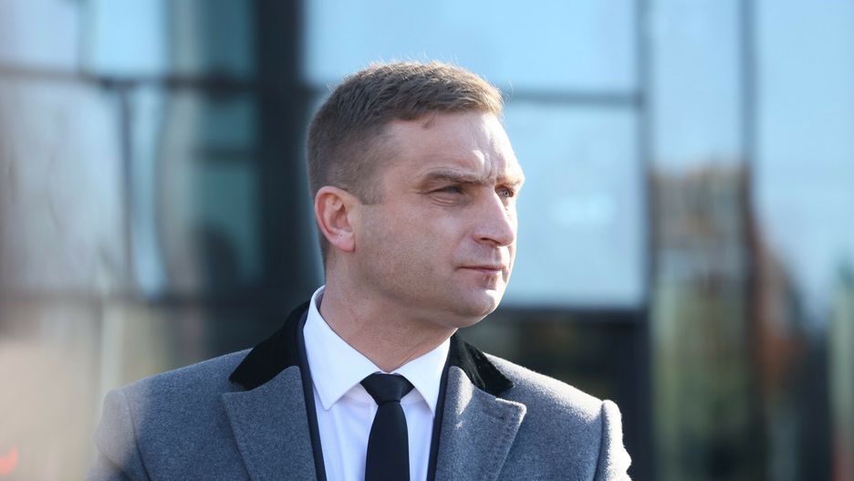 Konferencja Stowarzyszenia Marsz Niepodleg?o?ci i Ordo IurisFot. Pawel Wodzynski/East News, Warszawa, 29.10.2021. Wspolna konferencja prasowa Stowarzyszenia Marsz Niepodleglosci i Instytutu Ordo Iuris przed siedziba stacji Tvn.
N/z: Robert BakiewiczPawel Wodzynski