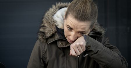 Koronawirus. Premier Danii popłakała się na fermie norek