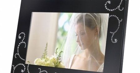 Cyfrowa ramka Sony z kryształkami Swarovskiego