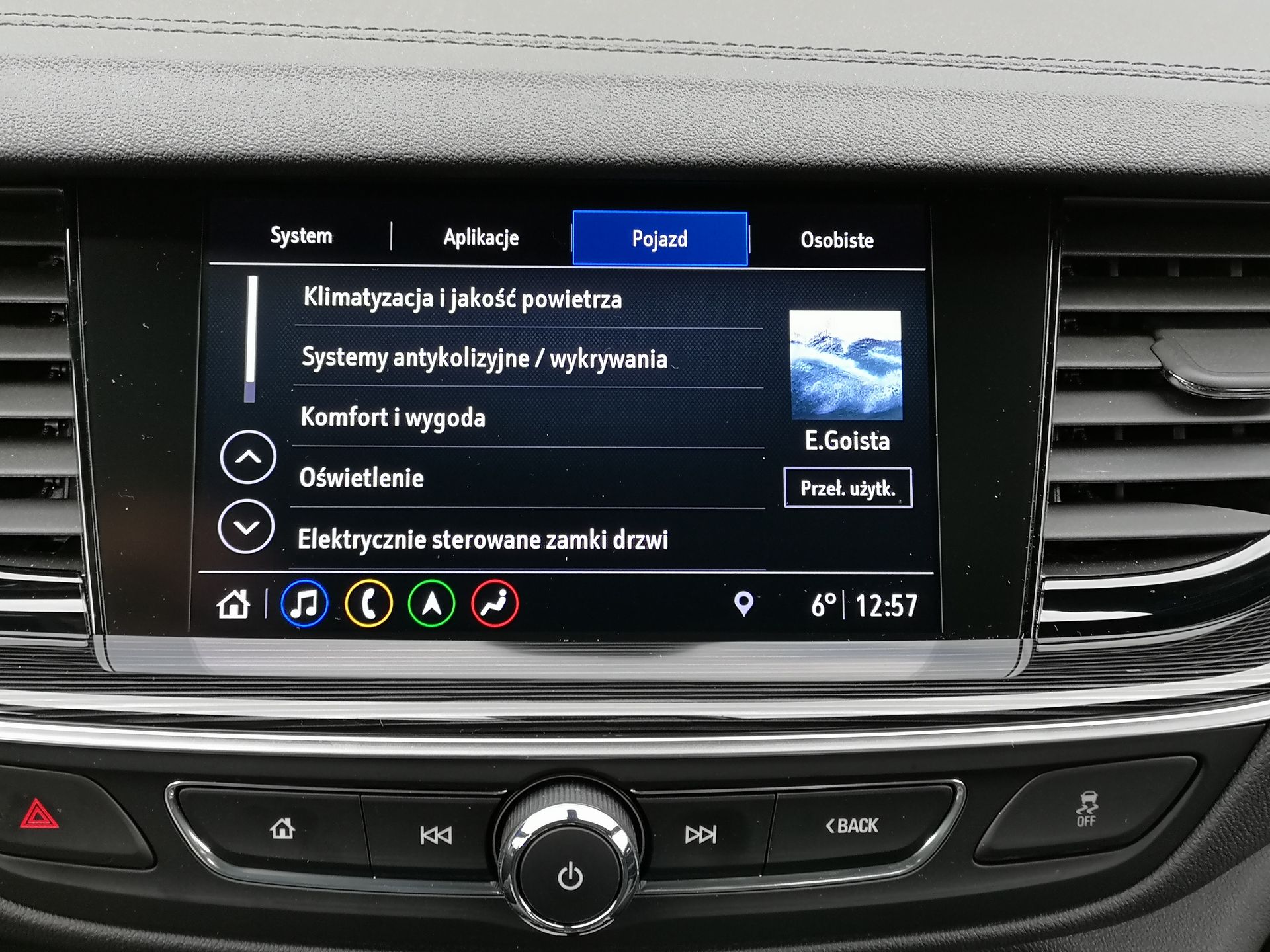 Opel Insignia Sports Tourer: System Multimedia Navi Pro, fabryczne audio i systemy wsparcia kierowcy 13