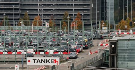 Wakacje.pl przejmują serwis rezerwacyjny Parklot.pl. Nowy obszar działalności