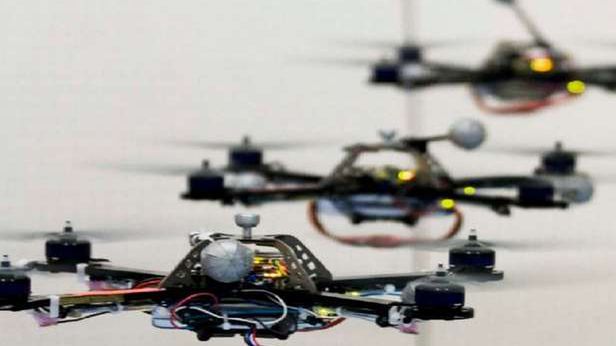 Rój latających maszyn w nietypowej roli. Będą budować! [wideo] 1