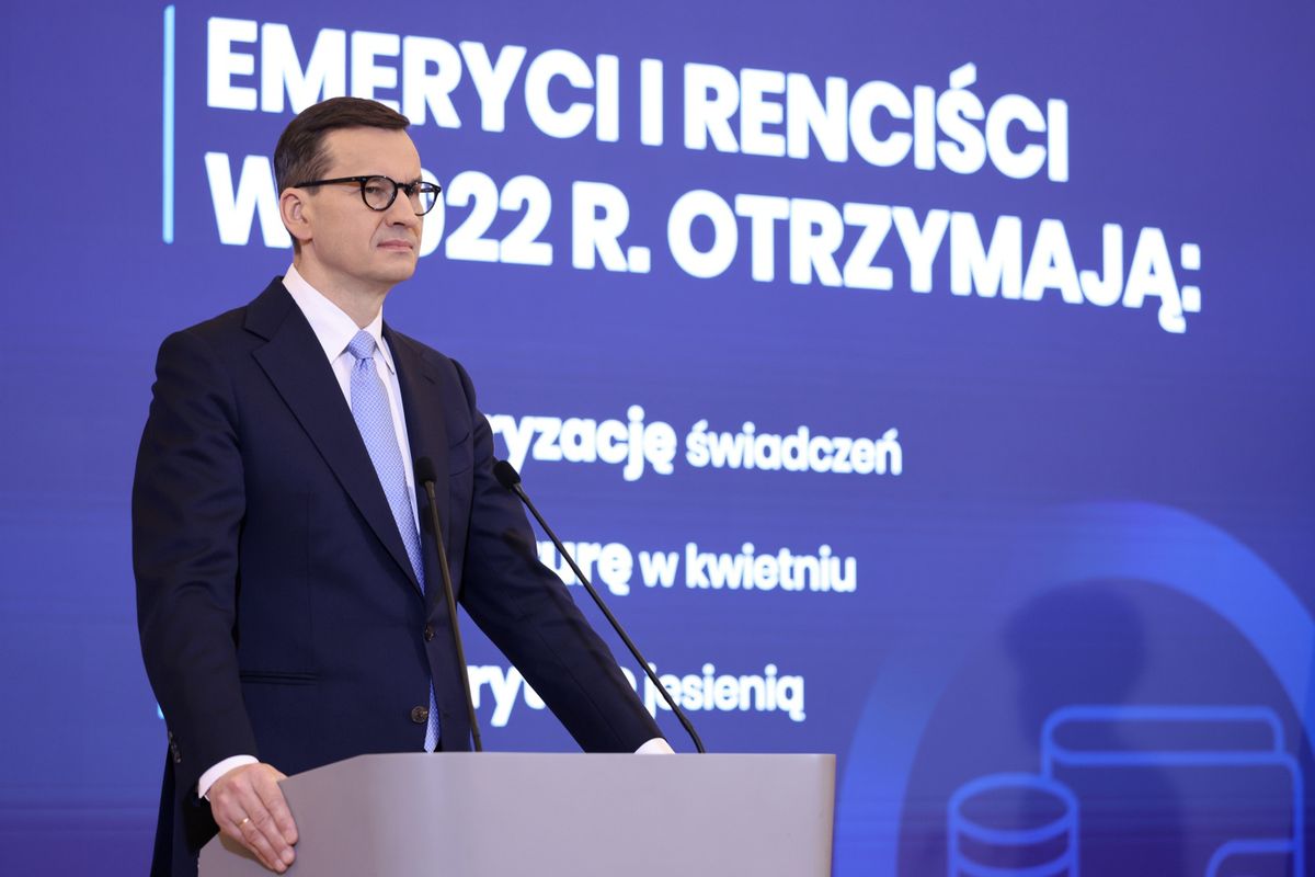 Mateusz Morawiecki ogłasza nowe zasady wypłacania emerytur w 2022 r. 